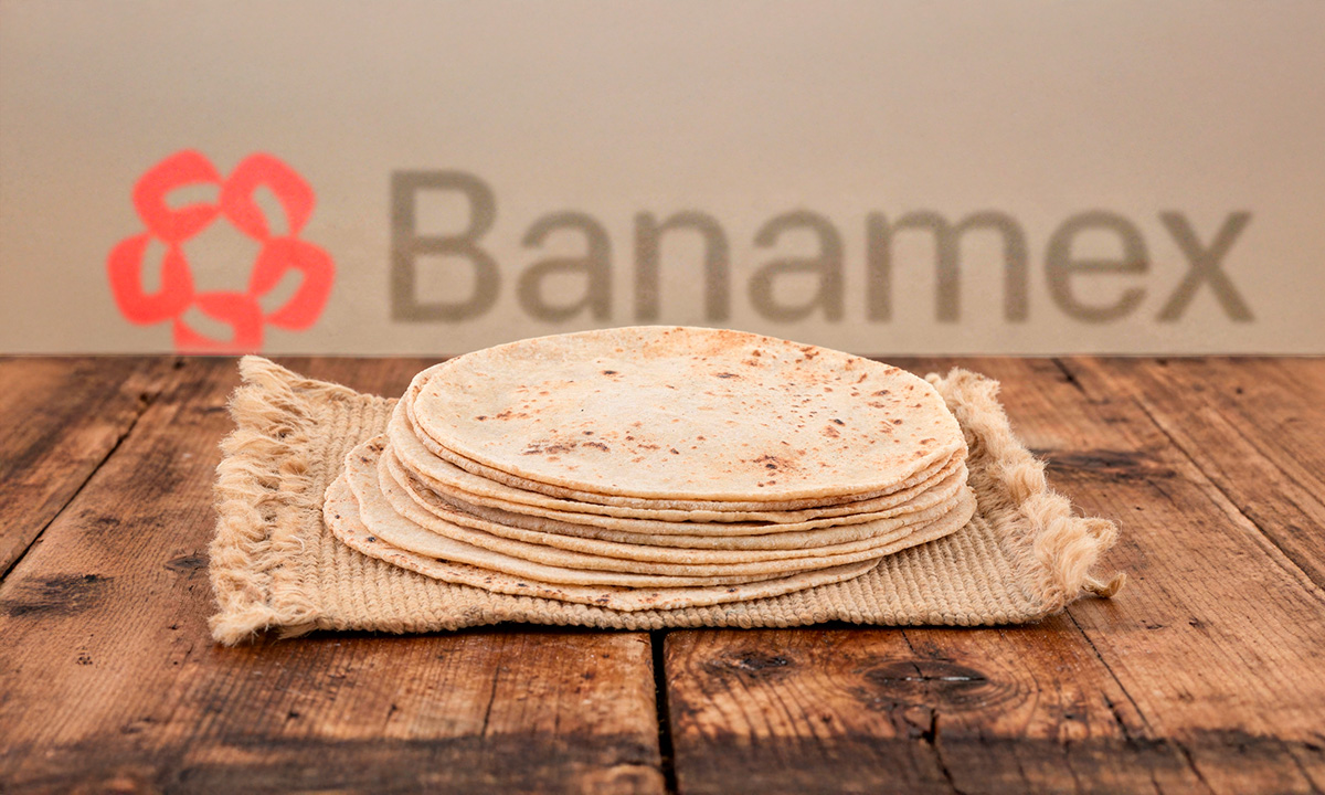 Encarecimiento de la tortilla presionará al alza a la inflación, advierte Banamex