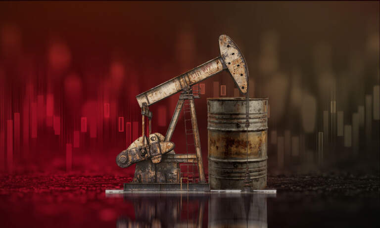 Petróleo retrocede ligeramente ante afirmación de Donald Trump de que Irán pidió un alto al fuego