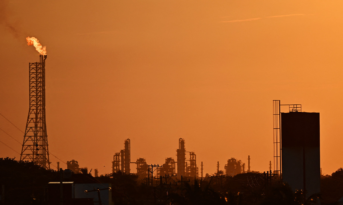 Refinería Dos Bocas registra incendio en área clave; esto es lo que pasó