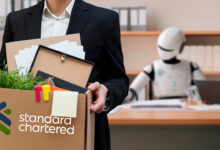 Standard Chartered acelera uso de IA y prepara recorte de empleos