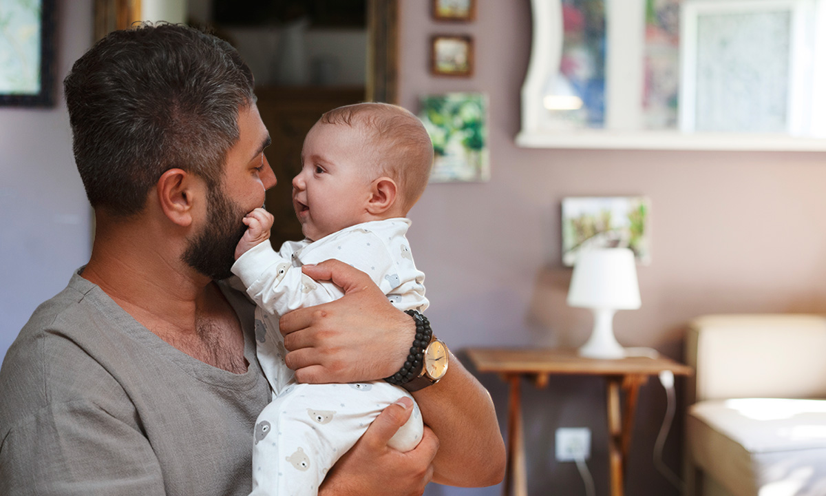 Una tercera propuesta es una licencia parental, compuesta por 54 semanas, de las que 13 semanas corresponden a paternidad