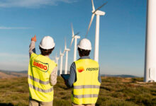 Repsol le dará electricidad renovable a Grupo Bimbo por los próximos 12 años