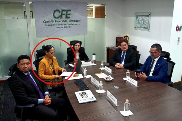 Acusan que el subdirector de CFE, Juan Francisco Cuevas, promovió a su pareja con sueldo de 151,000 pesos