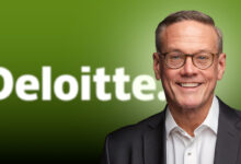 Deloitte aumenta el salario de su director uk mientras despide empelados