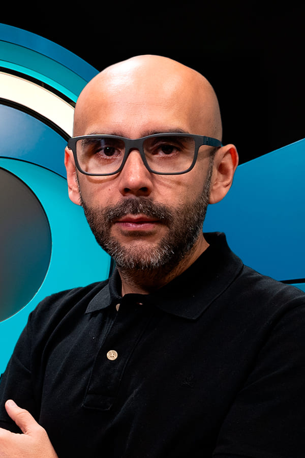 Rodrigo Ruiz - Diseñador Editorial en EL CEO